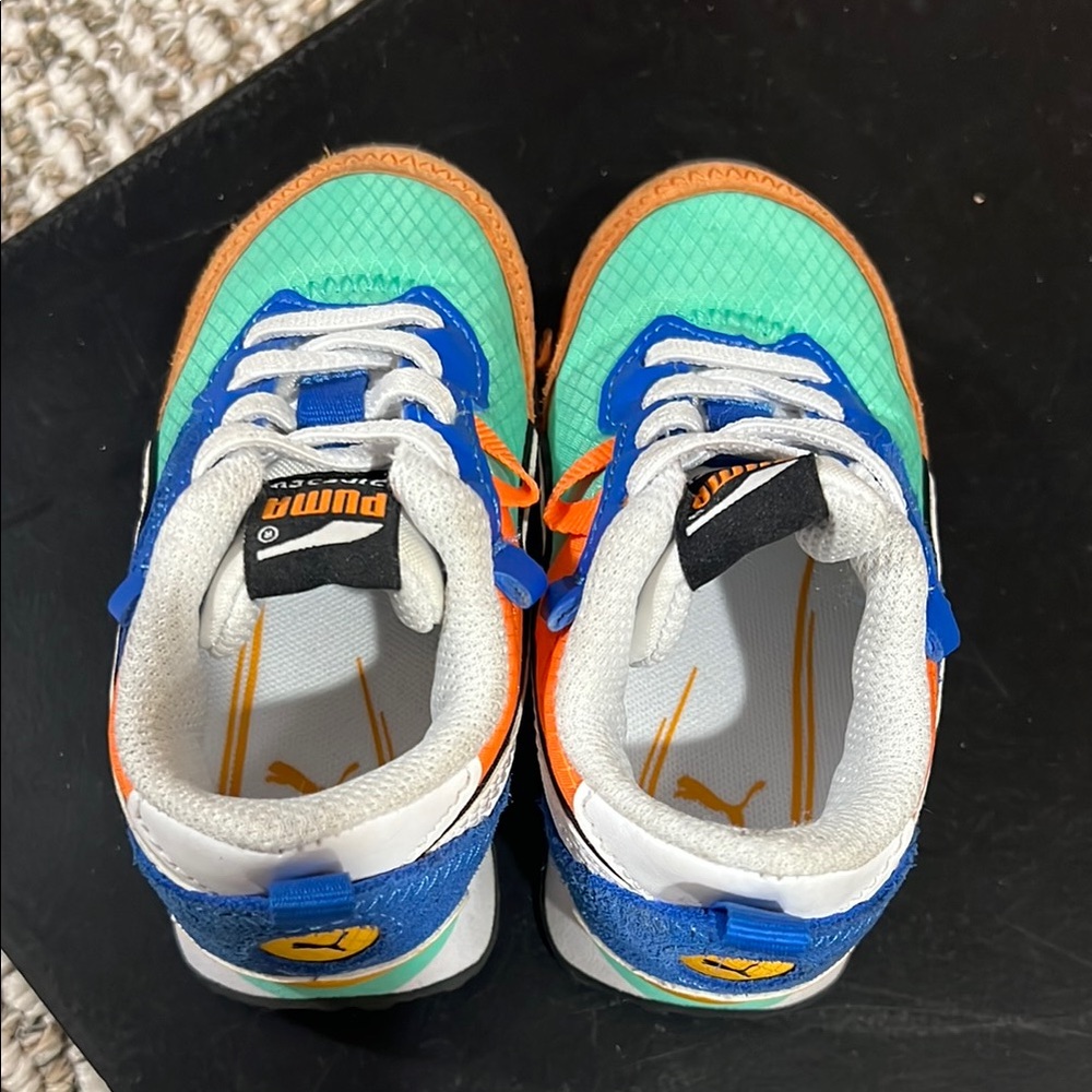 Puma Blue Green Sneakers Vibrant Design Breathable Comfort
